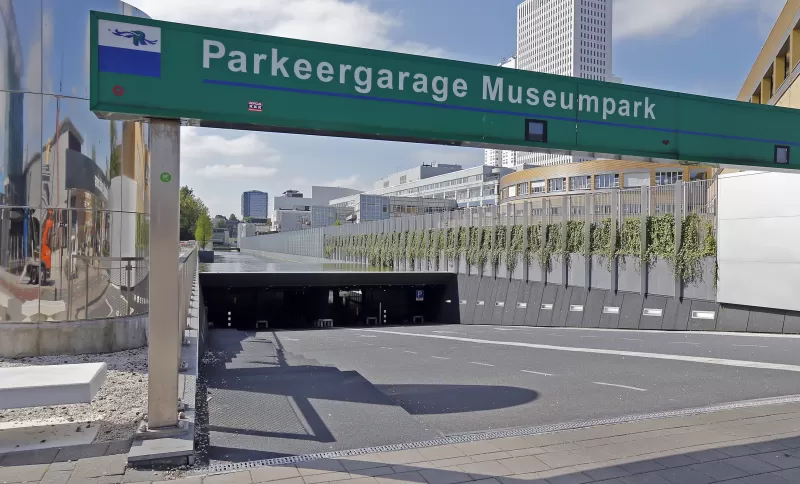 Ingang parkeergarage Museumpark